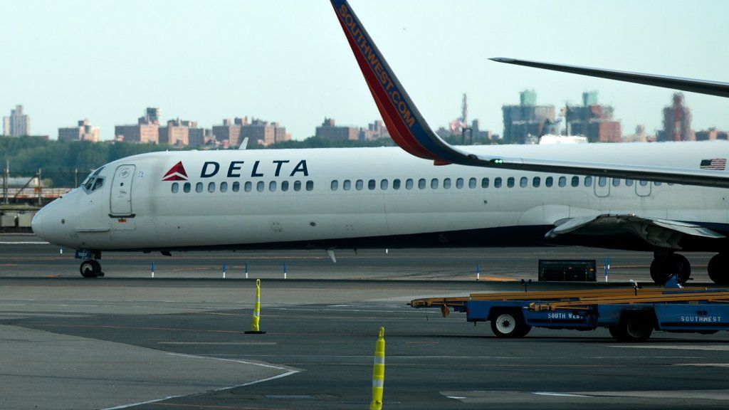 Delta sta rimuovendo qualcosa di incredibilmente semplice da alcuni voli transatlantici