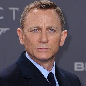 Daniel Craig Bio