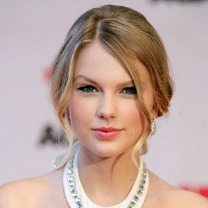 Taylor Swift ไบโอ