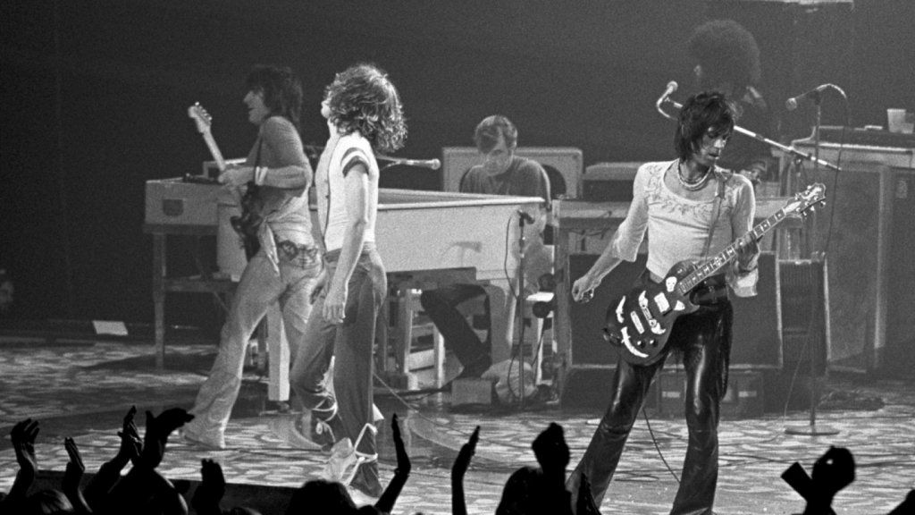 6 lekcij o sreči, ki se jih lahko naučite od člana podjetja Fired Rolling Stones Iana Stewarta