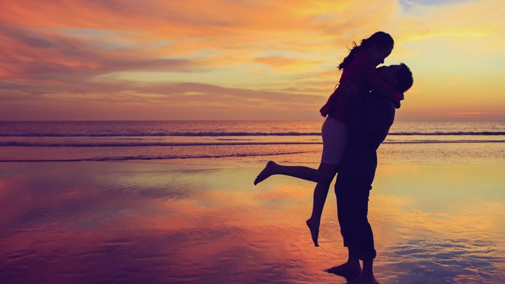 רוצה להתאהב שוב בבן הזוג שלך? המדע אומר לשאול אותם את 36 השאלות הללו