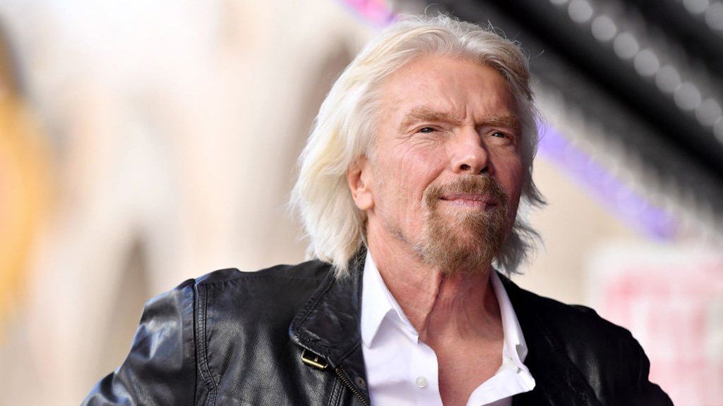 Richard Branson gir opp kontrollen over Virgin Galactic for å redde Virgin Atlantic