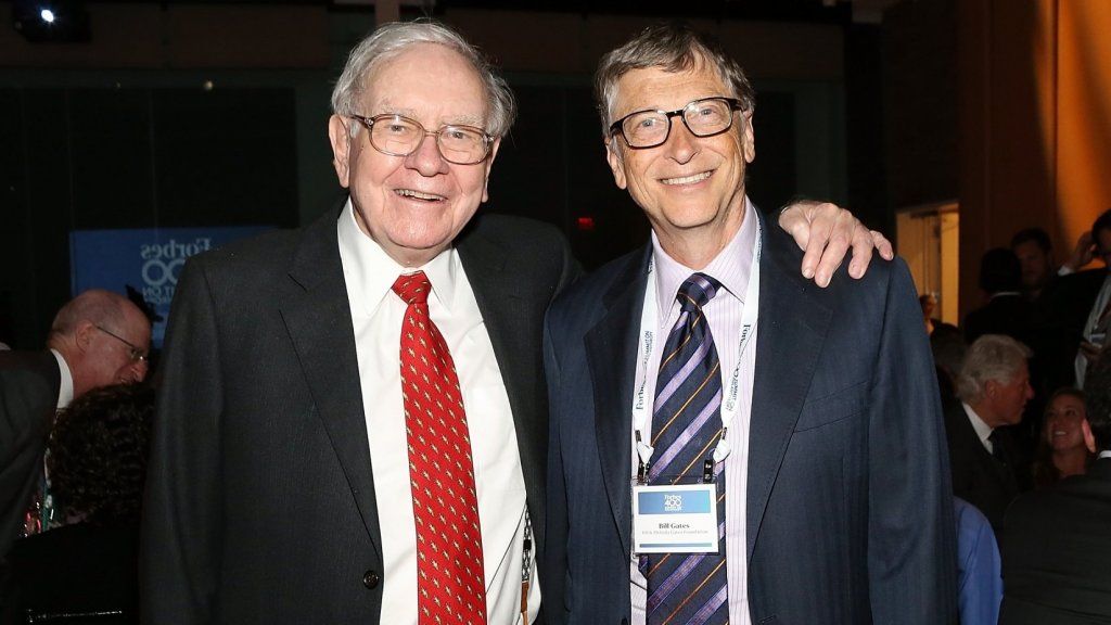 Warren Buffett e Bill Gates sono d'accordo: puoi ottenere un grande successo se segui questa semplice regola di vita