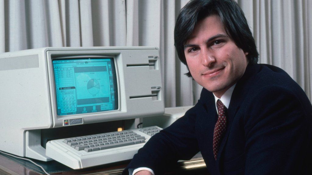 Mladý Steve Jobs kedysi dostal túto neoceniteľnú lekciu vedenia. Tu je to za pár viet