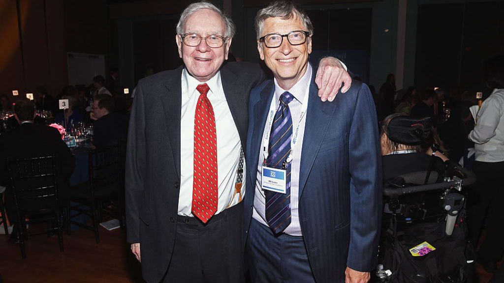 Warren Buffett und Bill Gates nennen diesen Mann ihren Helden und ihr Vorbild