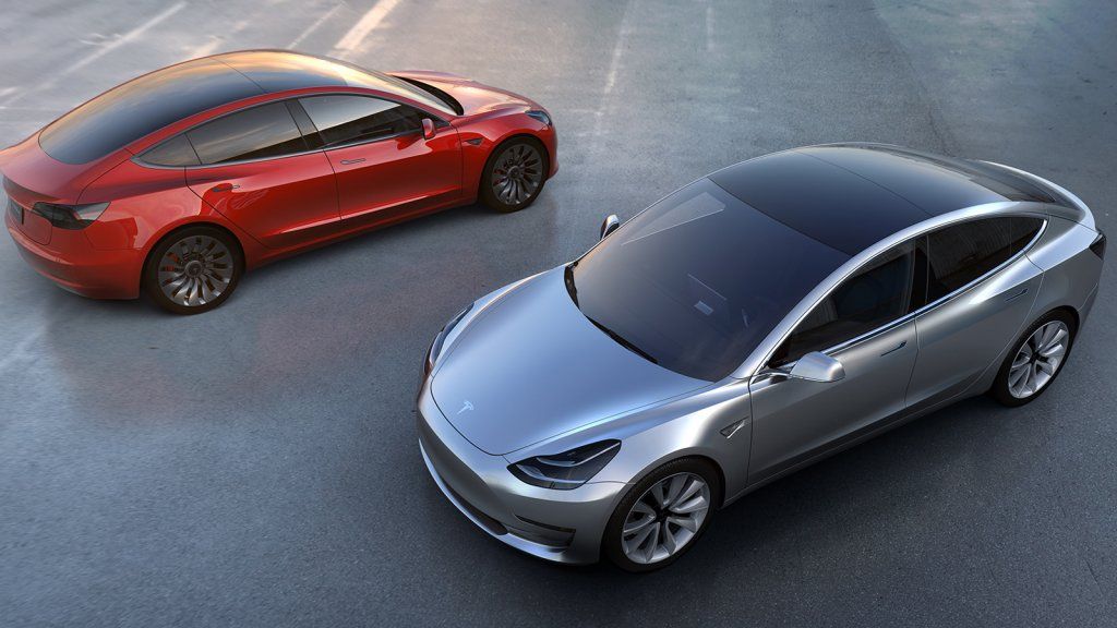 Kuinka Tesla Model 3: n ennakkotilaukset olivat 12 miljardia dollaria yhden viikonlopun aikana