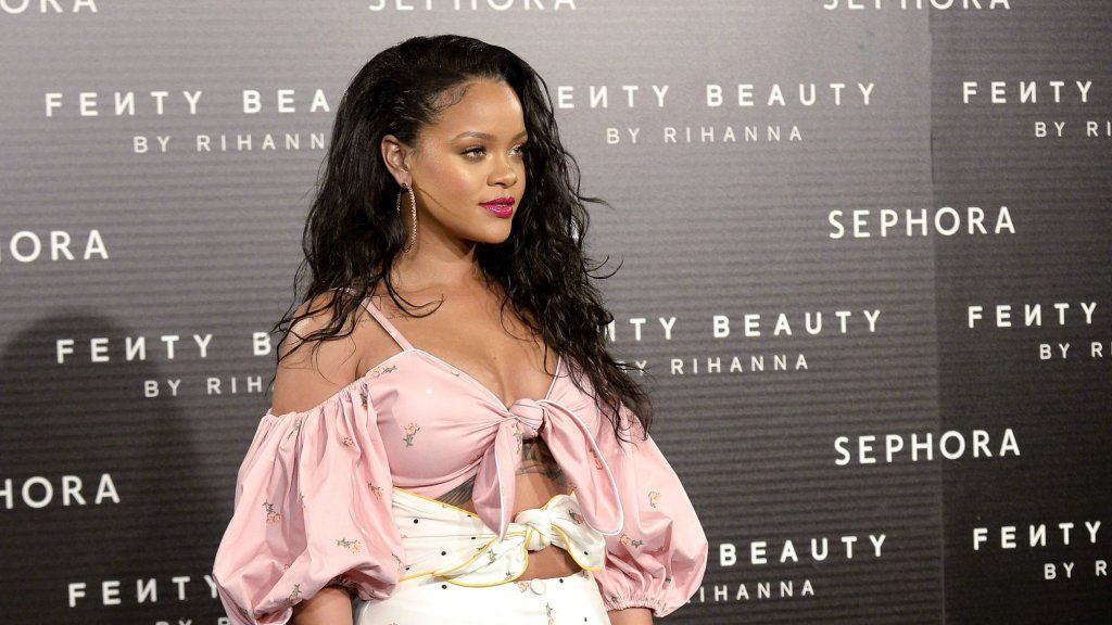 Rihanna's Fenty Beauty verdiende $ 72 miljoen en 132 miljoen YouTube-views in slechts de eerste maand, wat bewijst dat inclusie goed is voor het bedrijfsleven