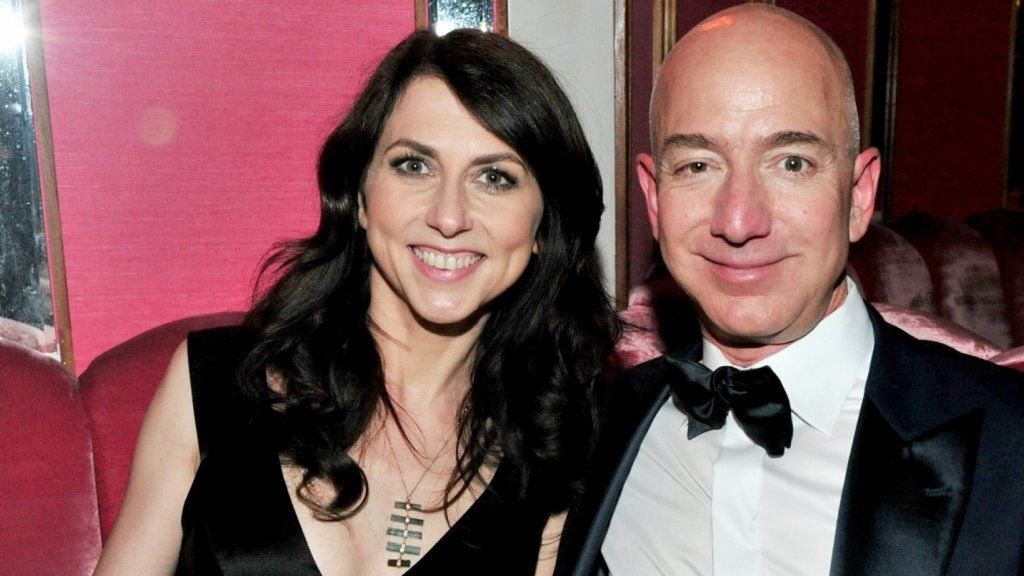 Jeff ja MacKenzie Bezos kirjoittivat kukin tarkalleen 93 sanaa avioerostaan. Tässä on todella upea teoria siitä, miksi he tekivät sen