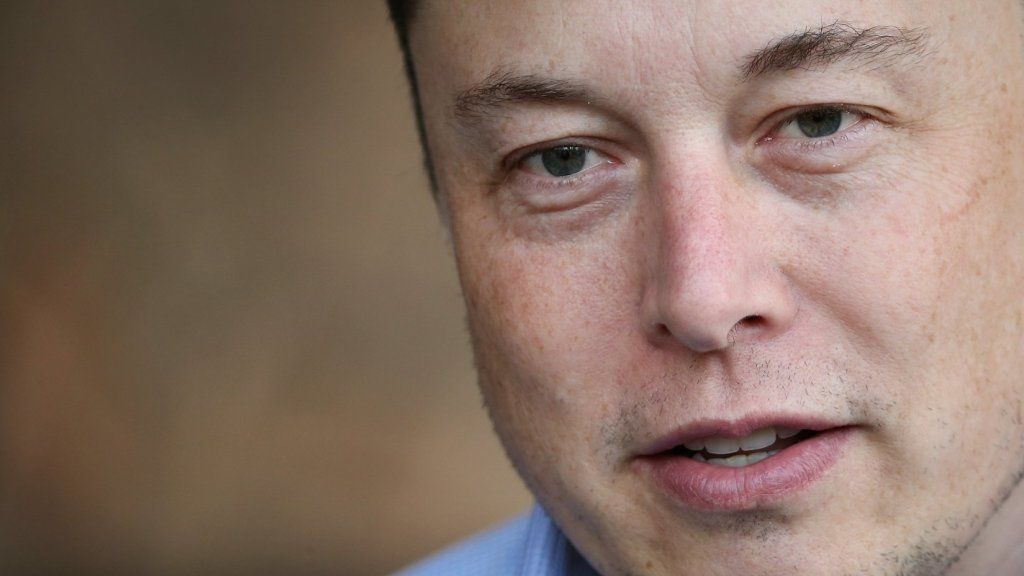 Chcete pracovať v spoločnosti Tesla? Elon Musk iba tweetoval, že ho nezaujíma, či ste dokonca skončili strednú školu - a mohlo by to byť jedna z najchytrejších vecí, aké kedy povedal