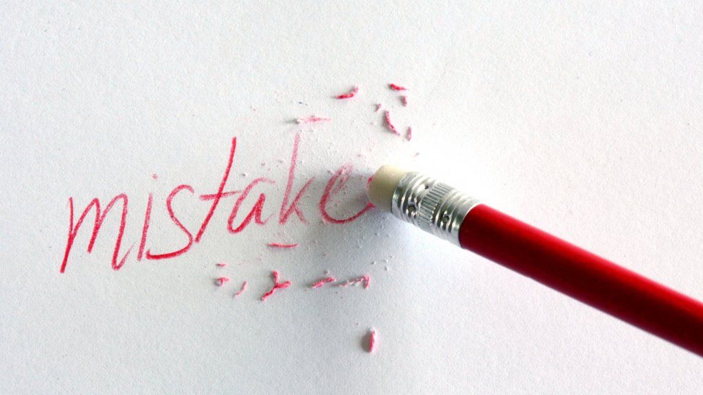4 stappen om te herstellen van het maken van een grote fout op het werk
