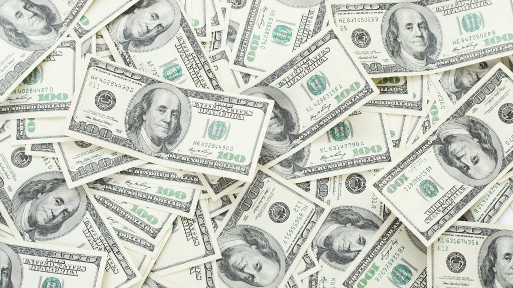 Ο Μπιλ Γκέιτς, ο Τζεφ Μπέζος και ο Γουόρεν Μπάφετ έχουν πλέον περισσότερα χρήματα από το κυριολεκτικό μισό της Αμερικής
