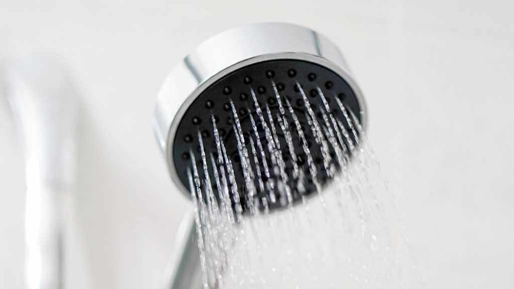 Per què les dutxes fredes poden fer-vos més productiu