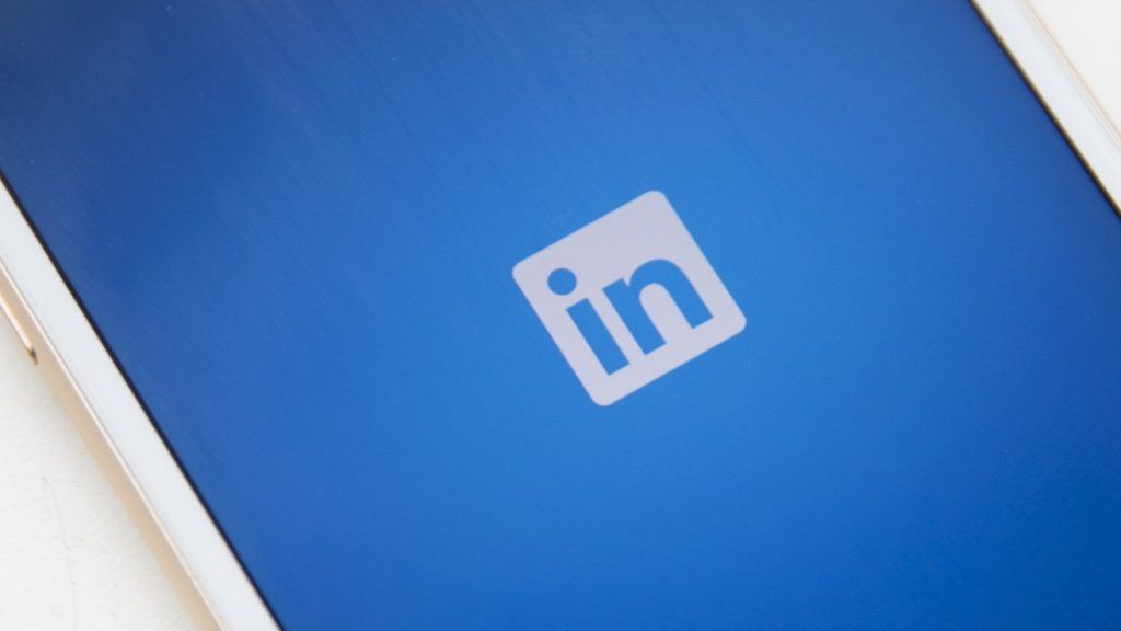 Vaša spoločnosť by mohla mať profil LinkedIn, ale veľa z nich prehliada vytvorenie tejto druhej základnej obchodnej stránky na webe