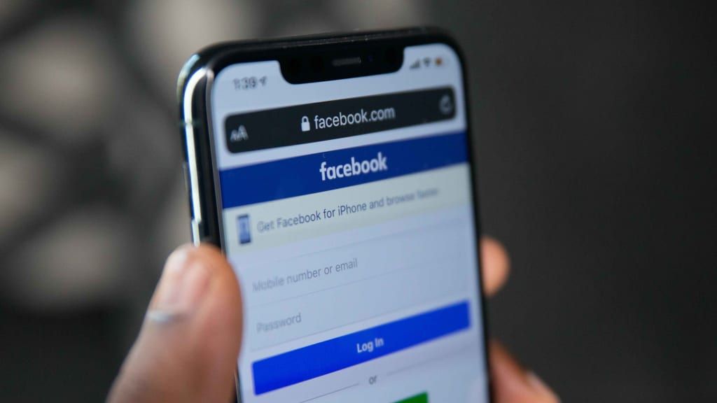 Apple in Facebook boj dejansko ne gre za zasebnost ali sledenje