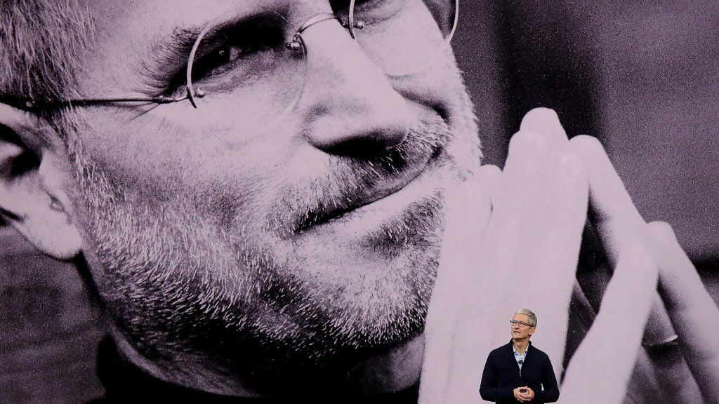 Tim Cook herinnert zich dit 1 ding dat hij mist over Steve Jobs - en zijn 1 les die Apple nog steeds leidt