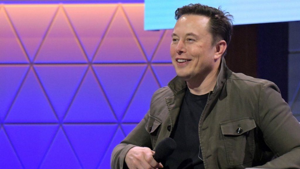Tesla Baru Melancarkan Permainan Video untuk Kereta dan Bukti bahawa Elon Musk Lebih Pintar Daripada Kita Yang Lain